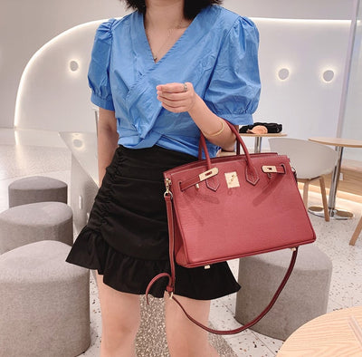 Tips for the Chinese New Year 2022: Enhance Your OOTD with the Perfect Bag